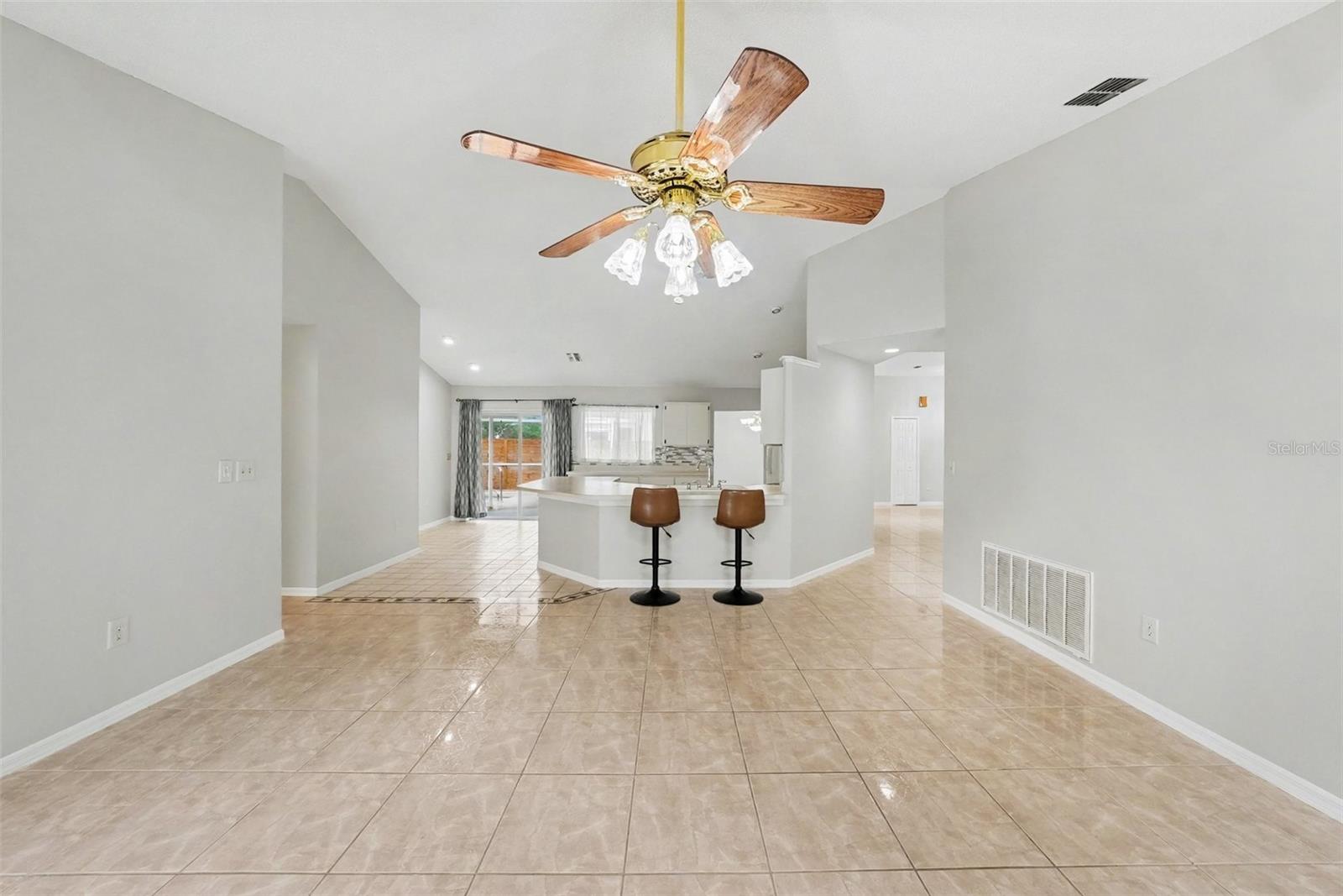 907 BRITTANY PARK BOULEVARD, Tarpon Springs, FL 34689