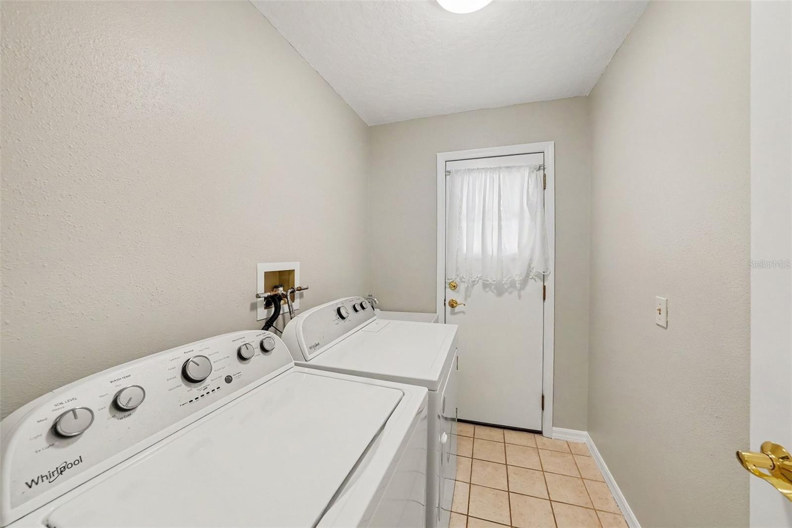 907 BRITTANY PARK BOULEVARD, Tarpon Springs, FL 34689