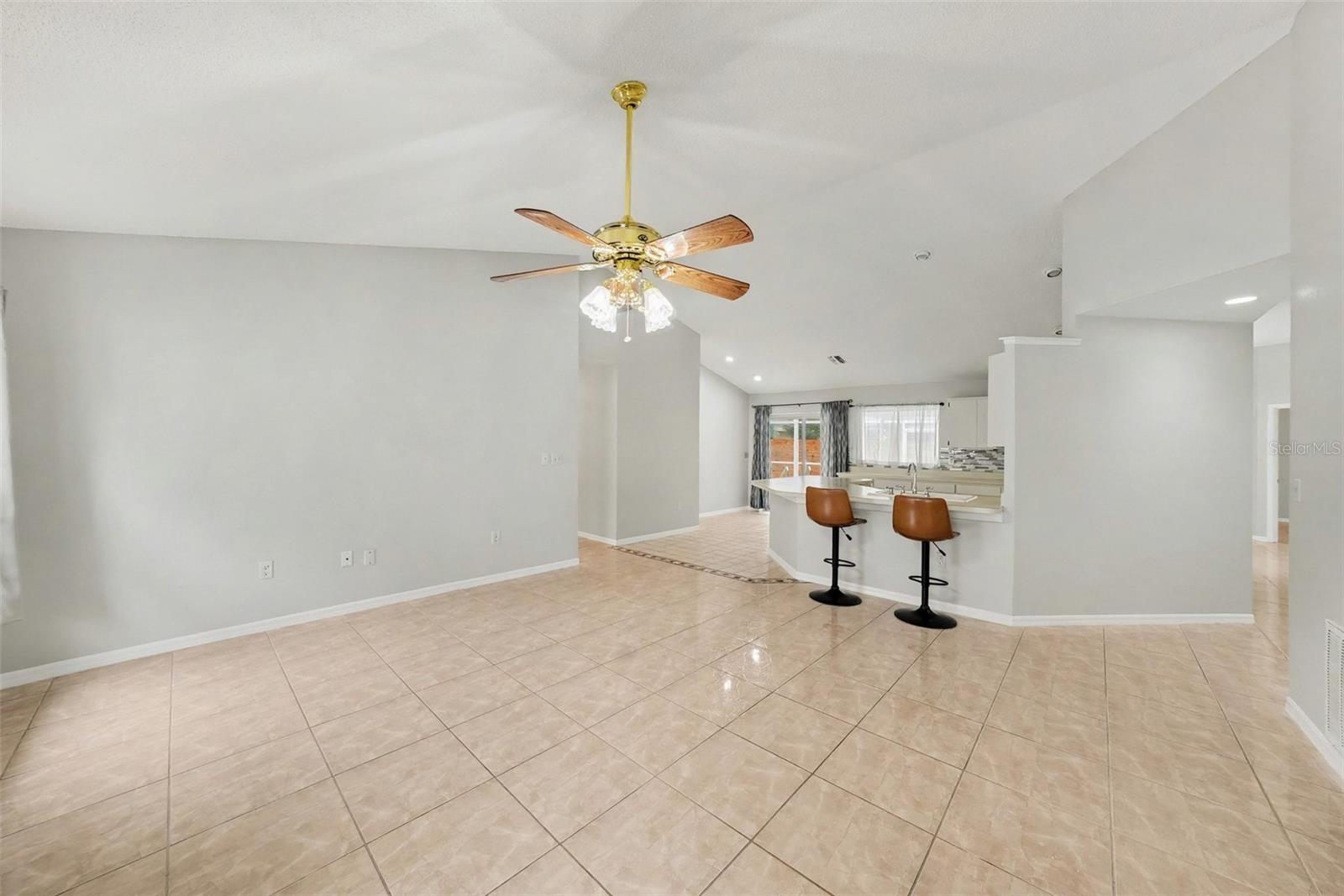 907 BRITTANY PARK BOULEVARD, Tarpon Springs, FL 34689
