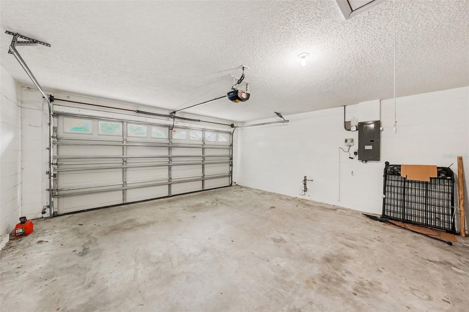 907 BRITTANY PARK BOULEVARD, Tarpon Springs, FL 34689