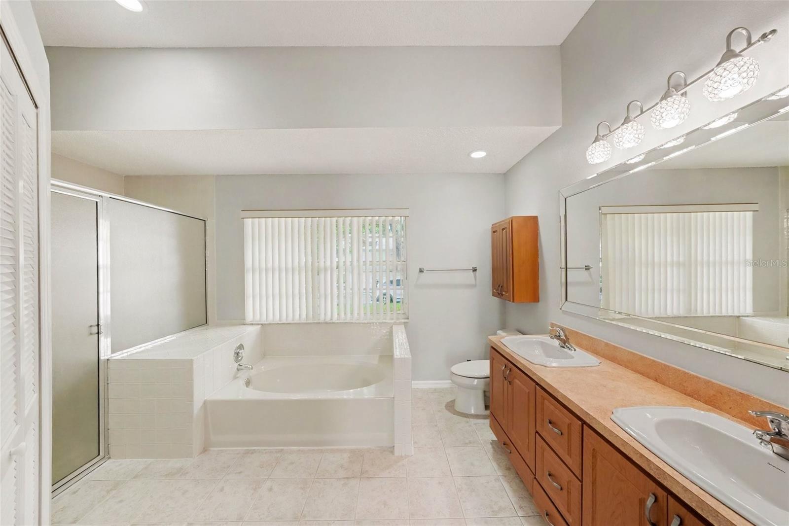 907 BRITTANY PARK BOULEVARD, Tarpon Springs, FL 34689