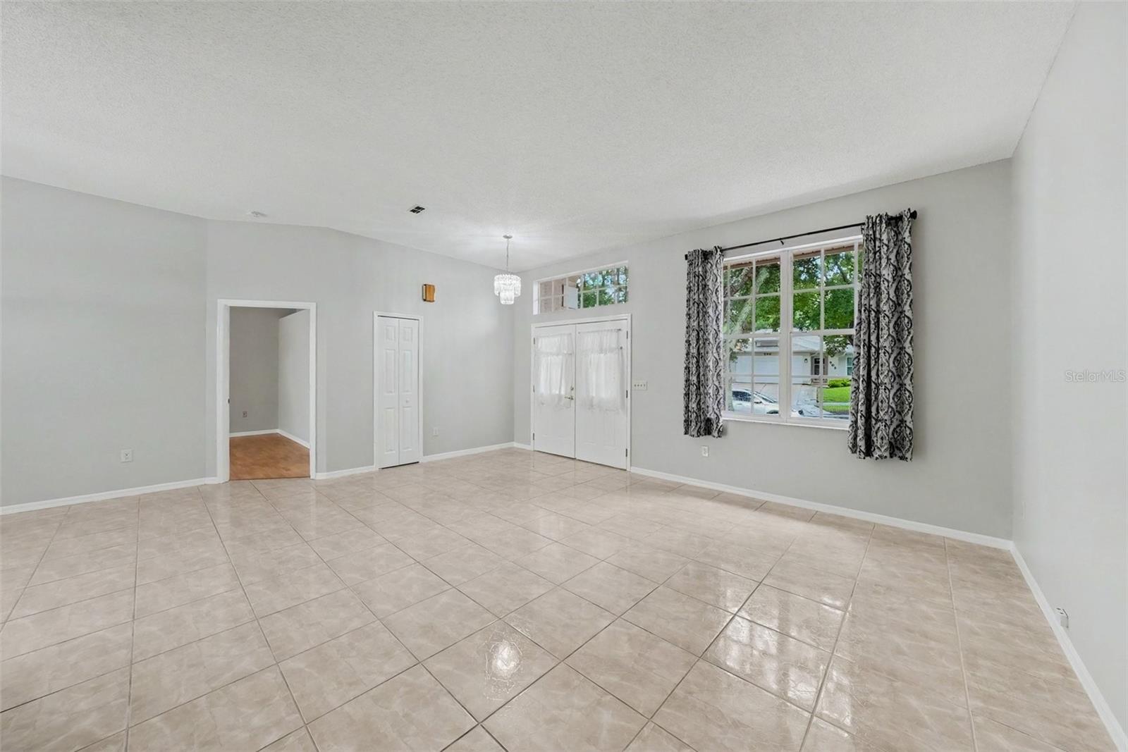 907 BRITTANY PARK BOULEVARD, Tarpon Springs, FL 34689
