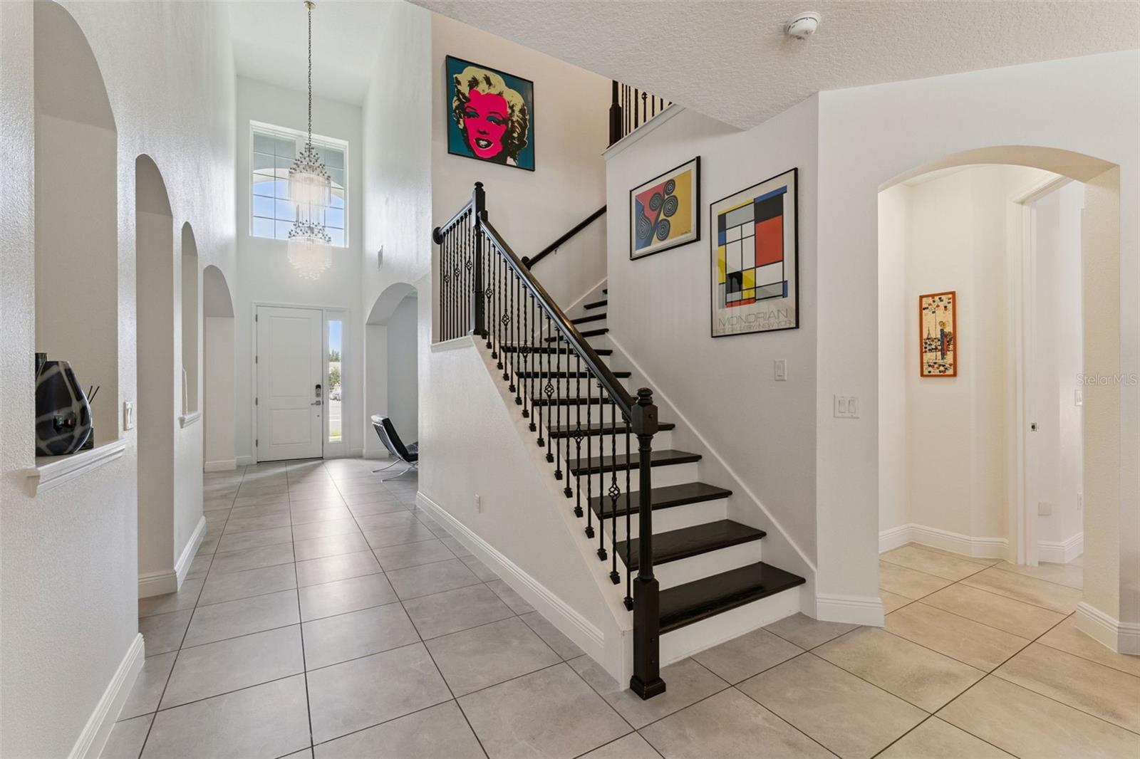 Foyer & Staircase