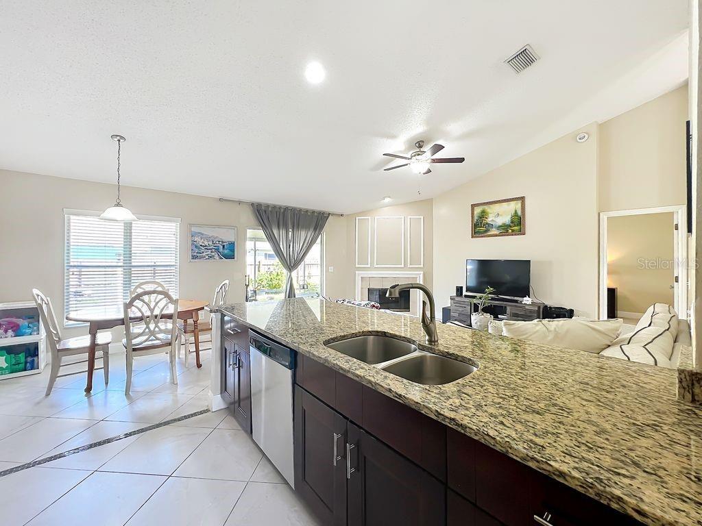8609 CROSSBAY DRIVE, Orlando, FL 32829