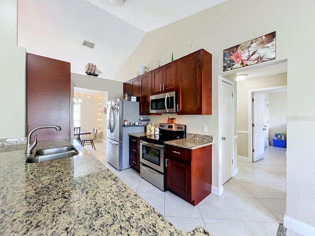 8609 CROSSBAY DRIVE, Orlando, FL 32829