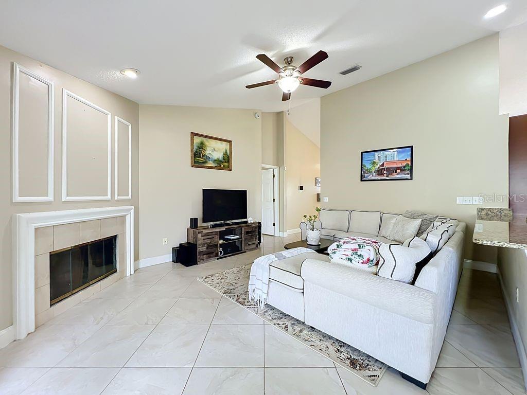 8609 CROSSBAY DRIVE, Orlando, FL 32829