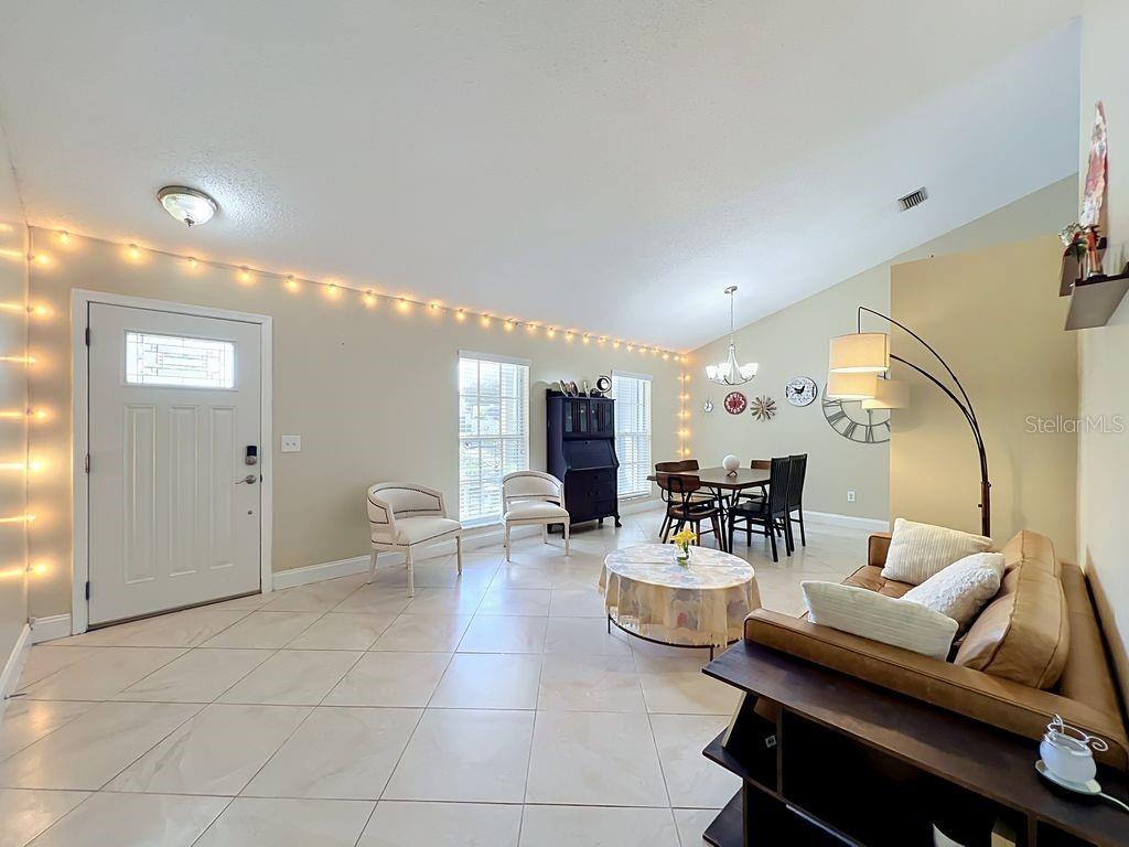 8609 CROSSBAY DRIVE, Orlando, FL 32829