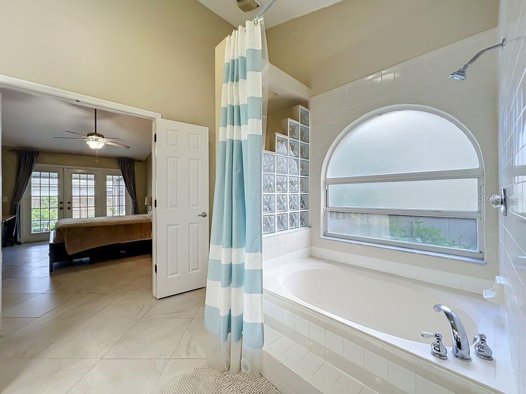 8609 CROSSBAY DRIVE, Orlando, FL 32829
