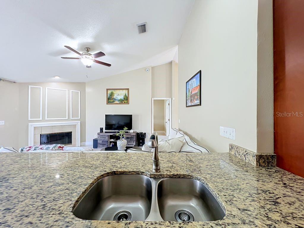 8609 CROSSBAY DRIVE, Orlando, FL 32829