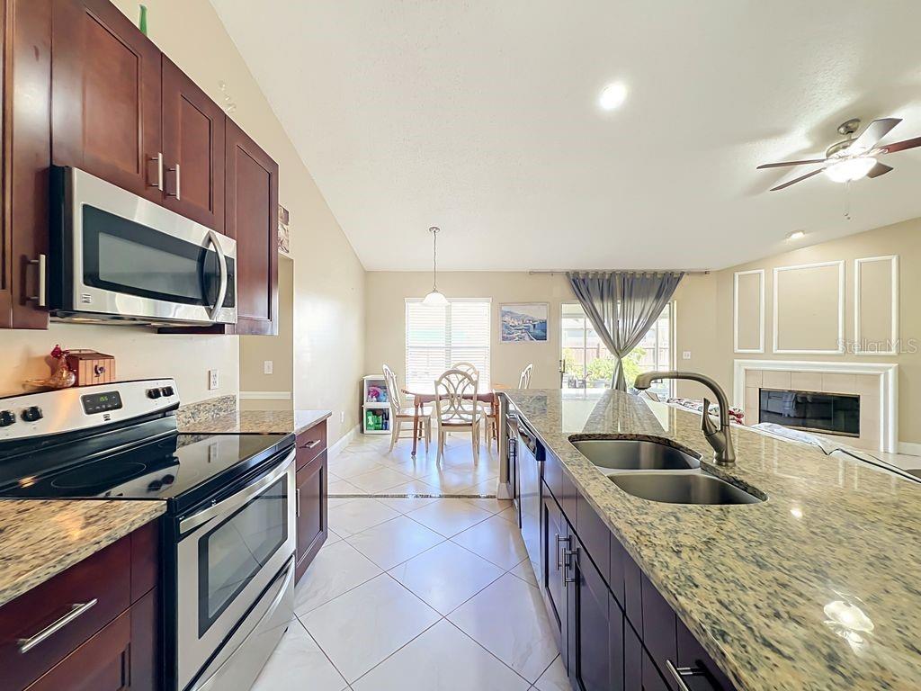 8609 CROSSBAY DRIVE, Orlando, FL 32829