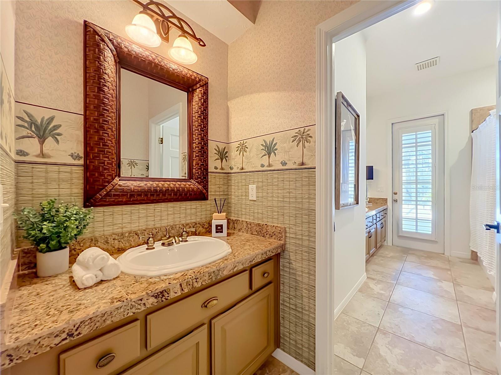 972 OAKPOINT CIRCLE, Apopka, FL 32712