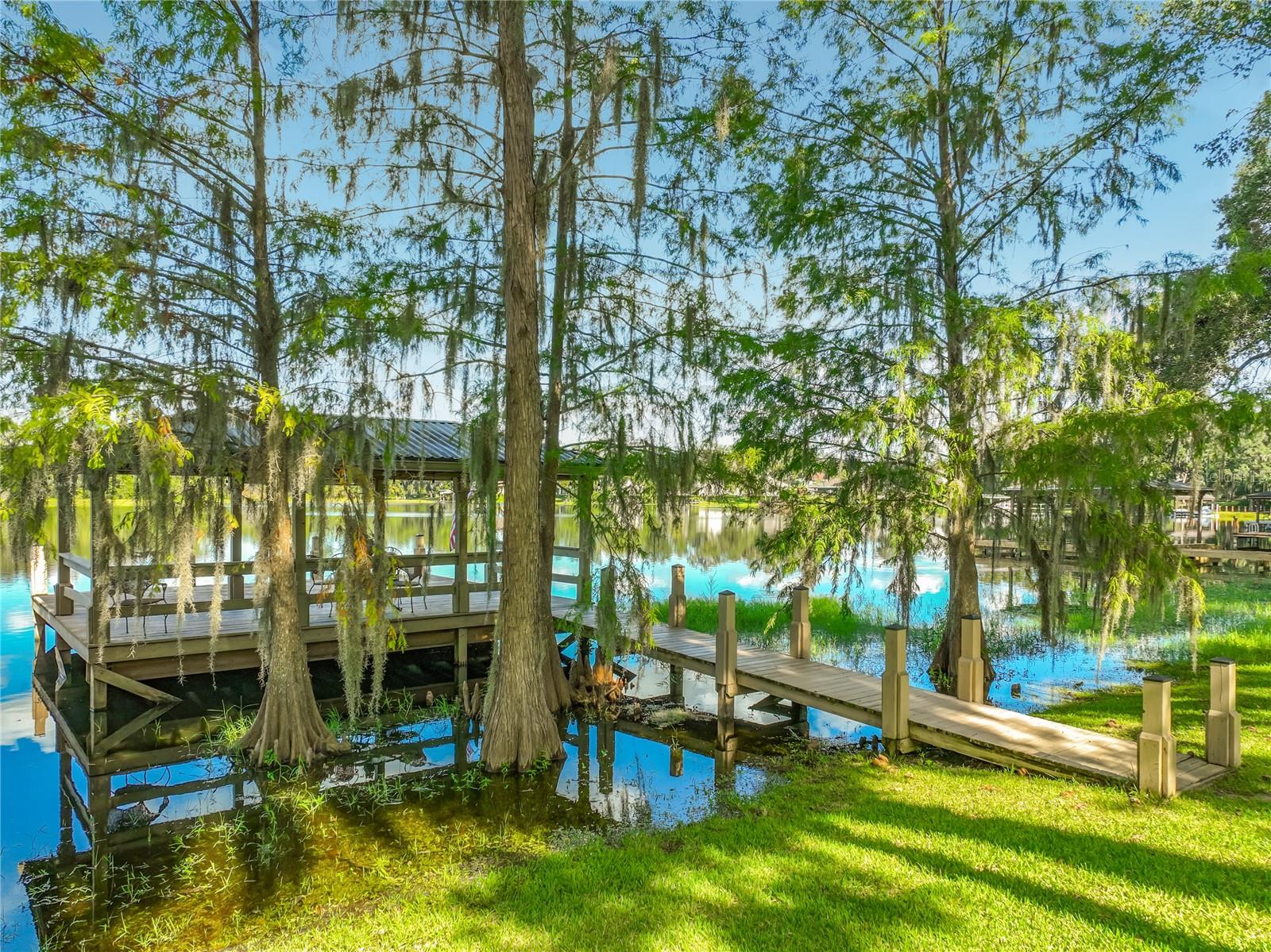 972 OAKPOINT CIRCLE, Apopka, FL 32712