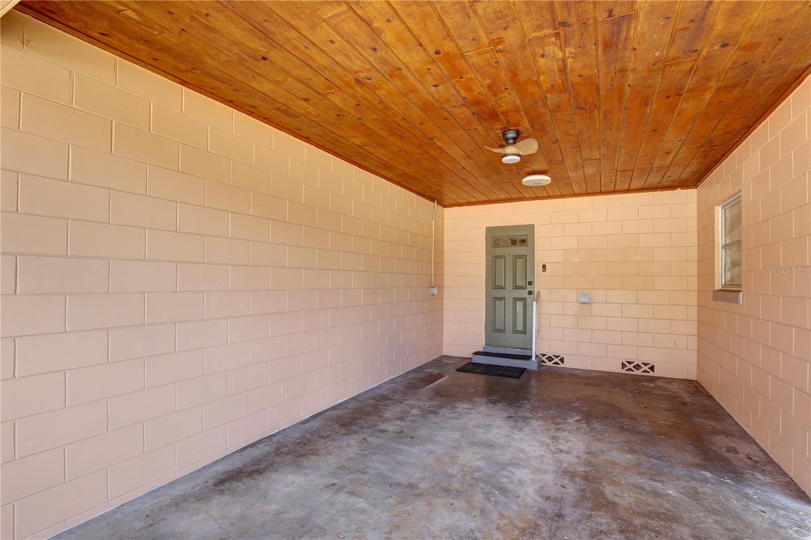 2387 WASHINGTON ROAD, Mount Dora, FL 32757