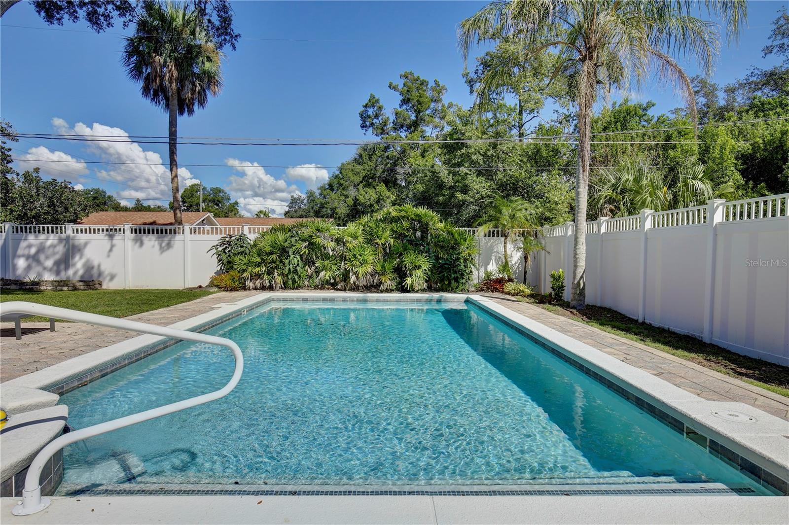 2387 WASHINGTON ROAD, Mount Dora, FL 32757
