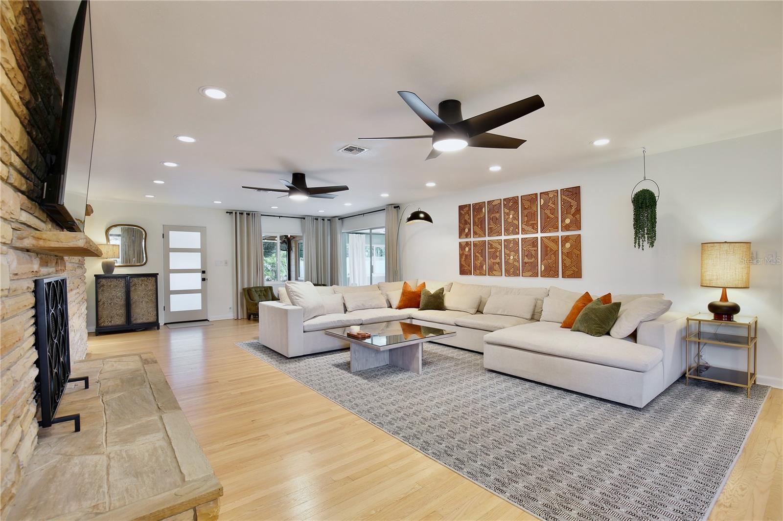 2387 WASHINGTON ROAD, Mount Dora, FL 32757