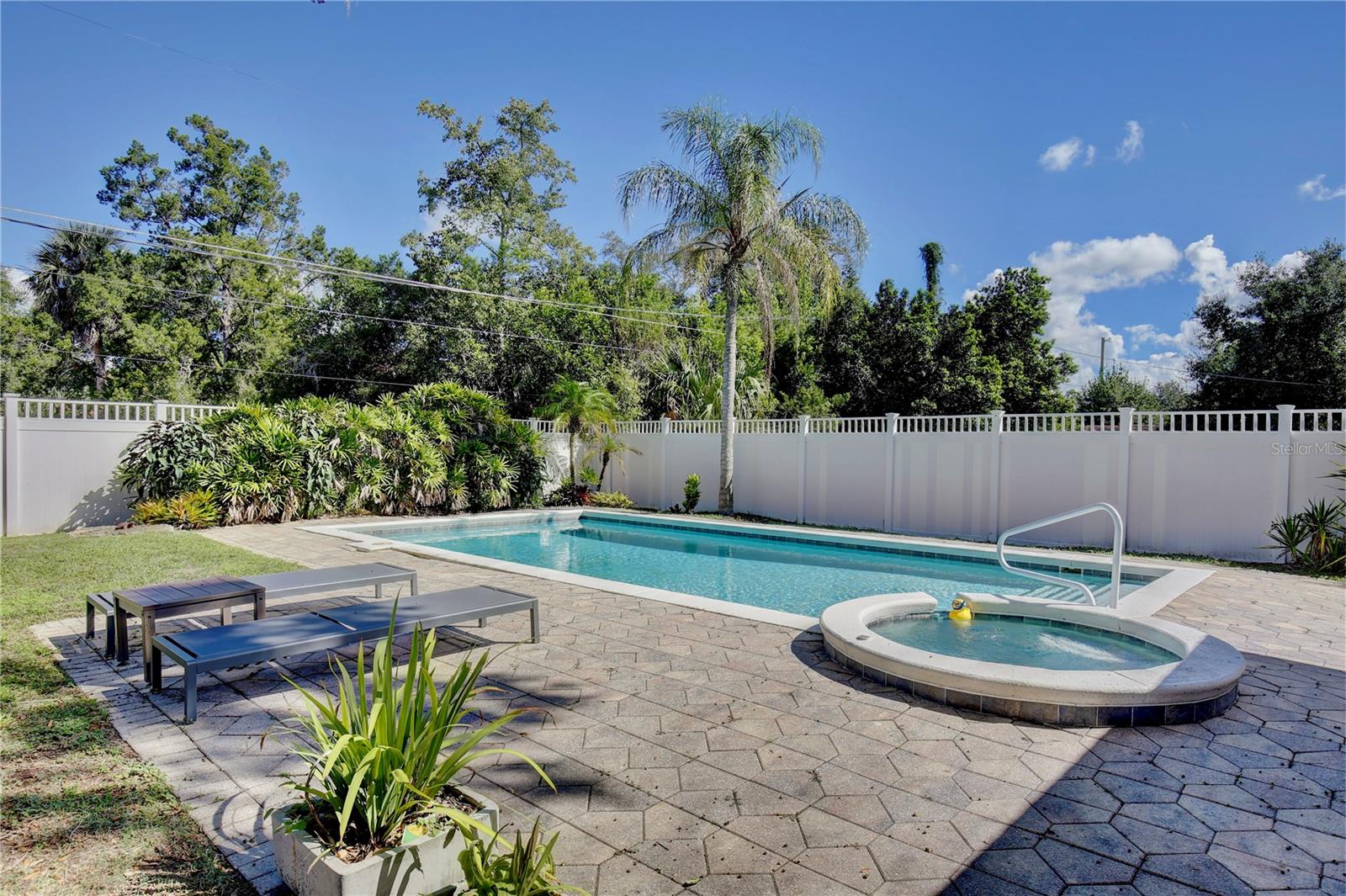 2387 WASHINGTON ROAD, Mount Dora, FL 32757