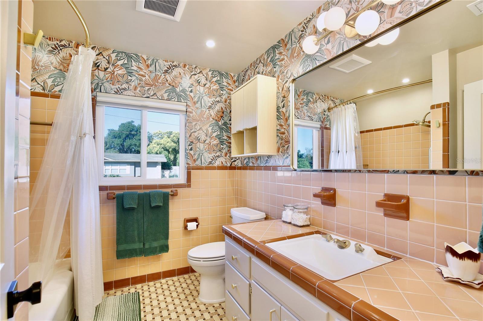 2387 WASHINGTON ROAD, Mount Dora, FL 32757