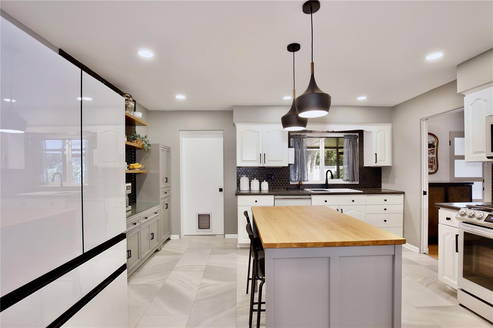2387 WASHINGTON ROAD, Mount Dora, FL 32757