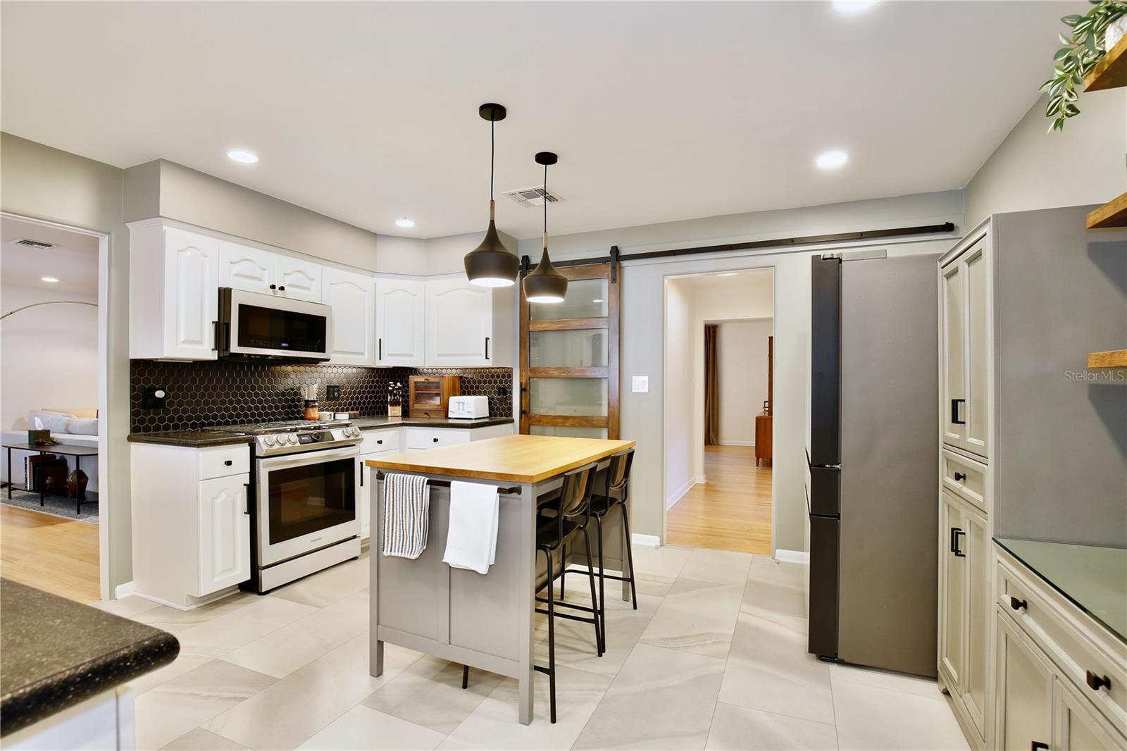 2387 WASHINGTON ROAD, Mount Dora, FL 32757