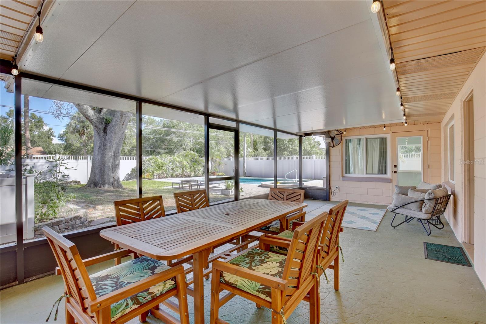 2387 WASHINGTON ROAD, Mount Dora, FL 32757