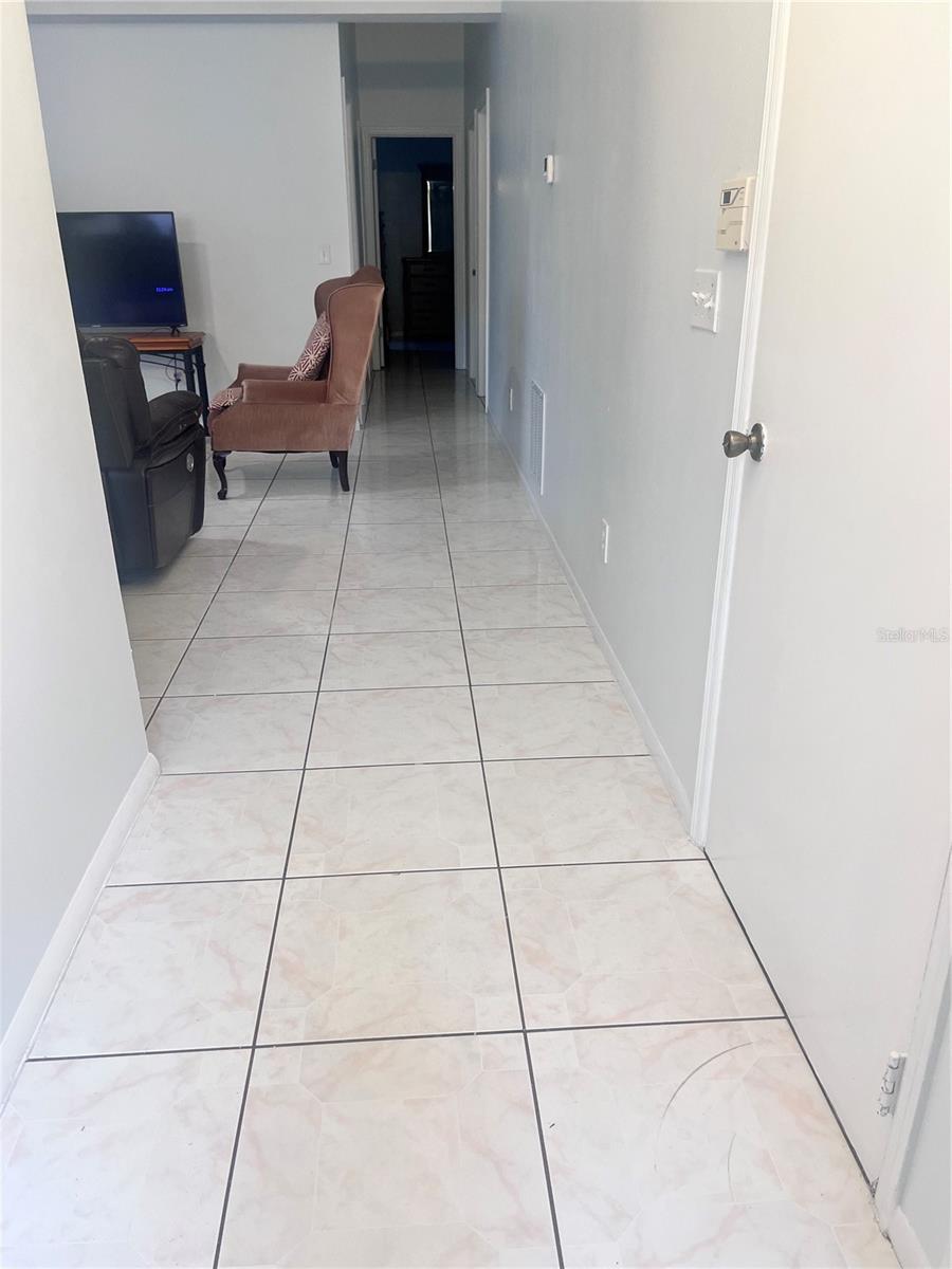7160 EDGEWATER SHORES COURT, Orlando, FL 32810 7160 EDGEWATER SHORES COURT, Orlando, FL 32810