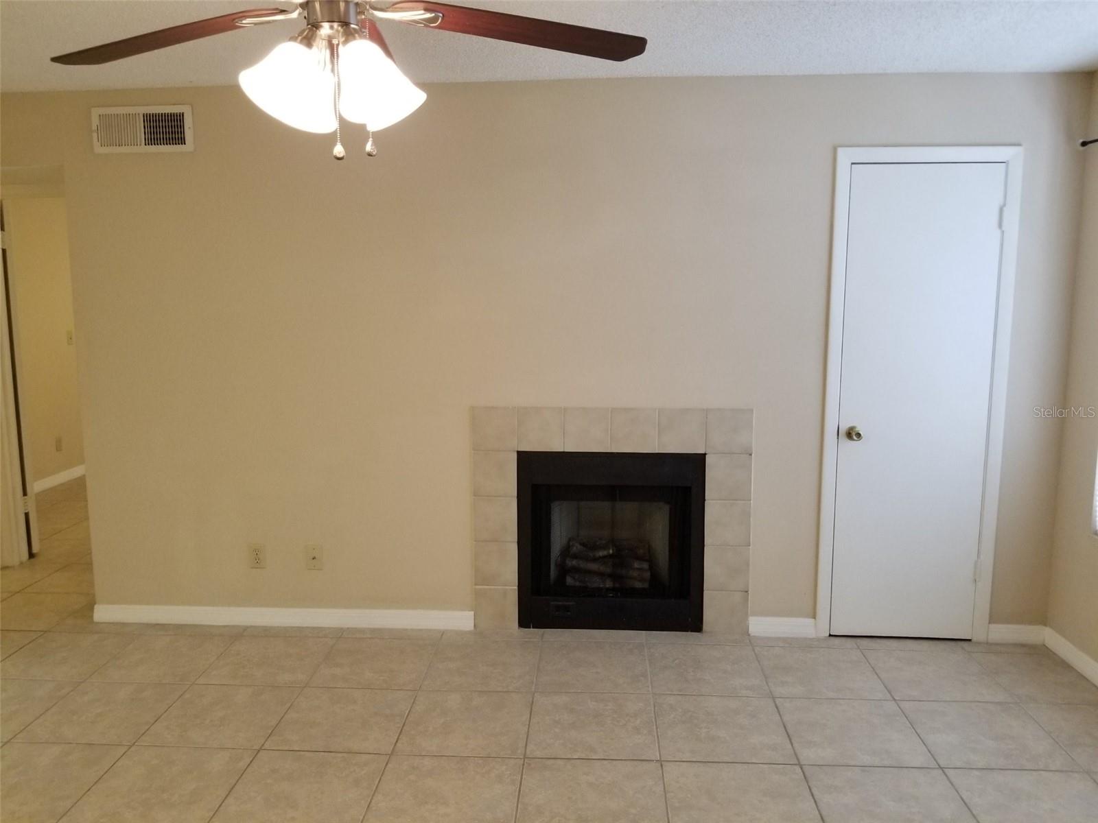 420 FORESTWAY CIRCLE, #207, Altamonte Springs, FL 32701