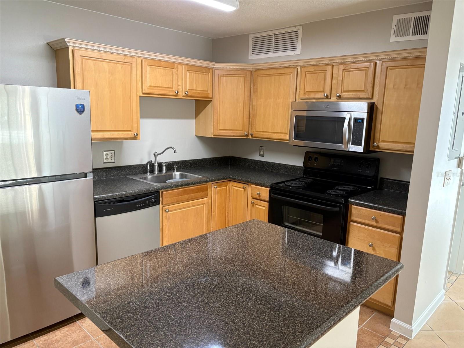 360 LAKEPOINTE DRIVE, #202, Altamonte Springs, FL 32701