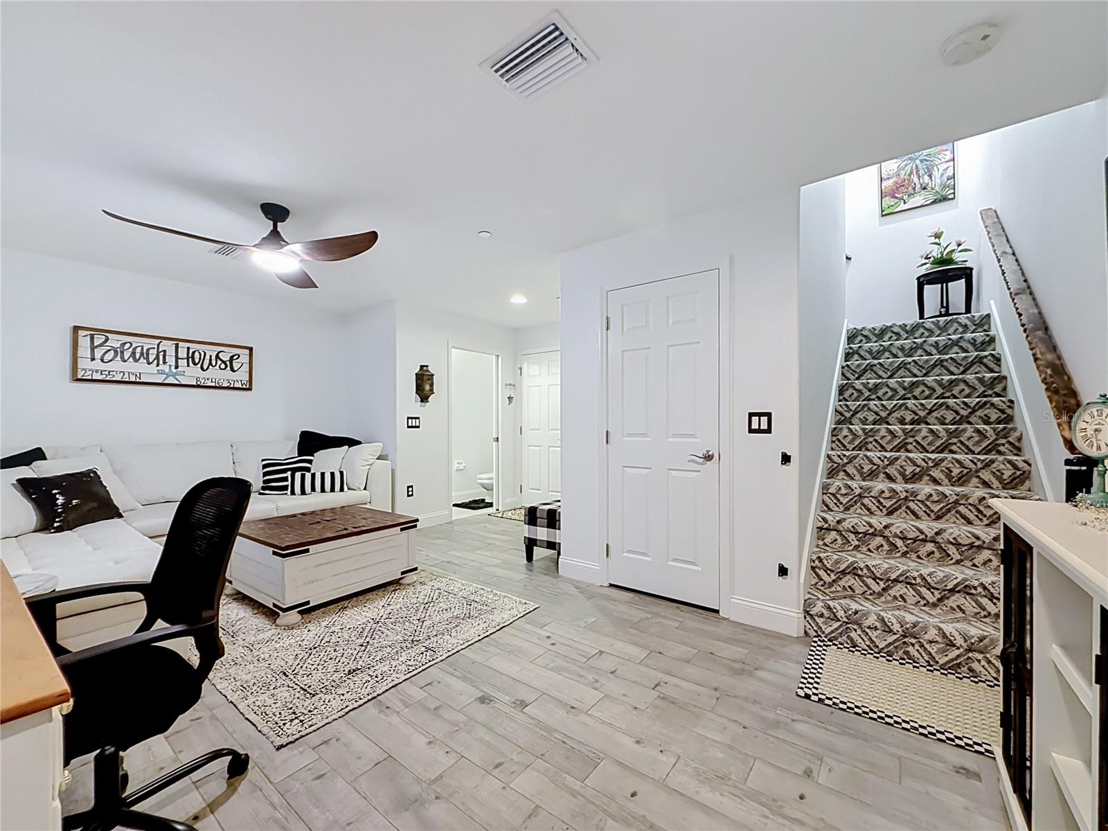 7211 101ST LANE, Seminole, FL 33772