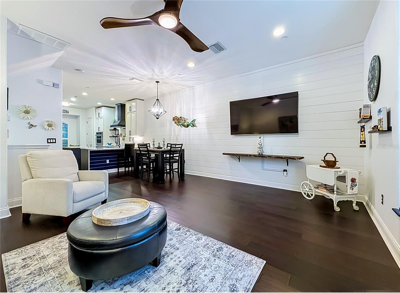 7211 101ST LANE, Seminole, FL 33772