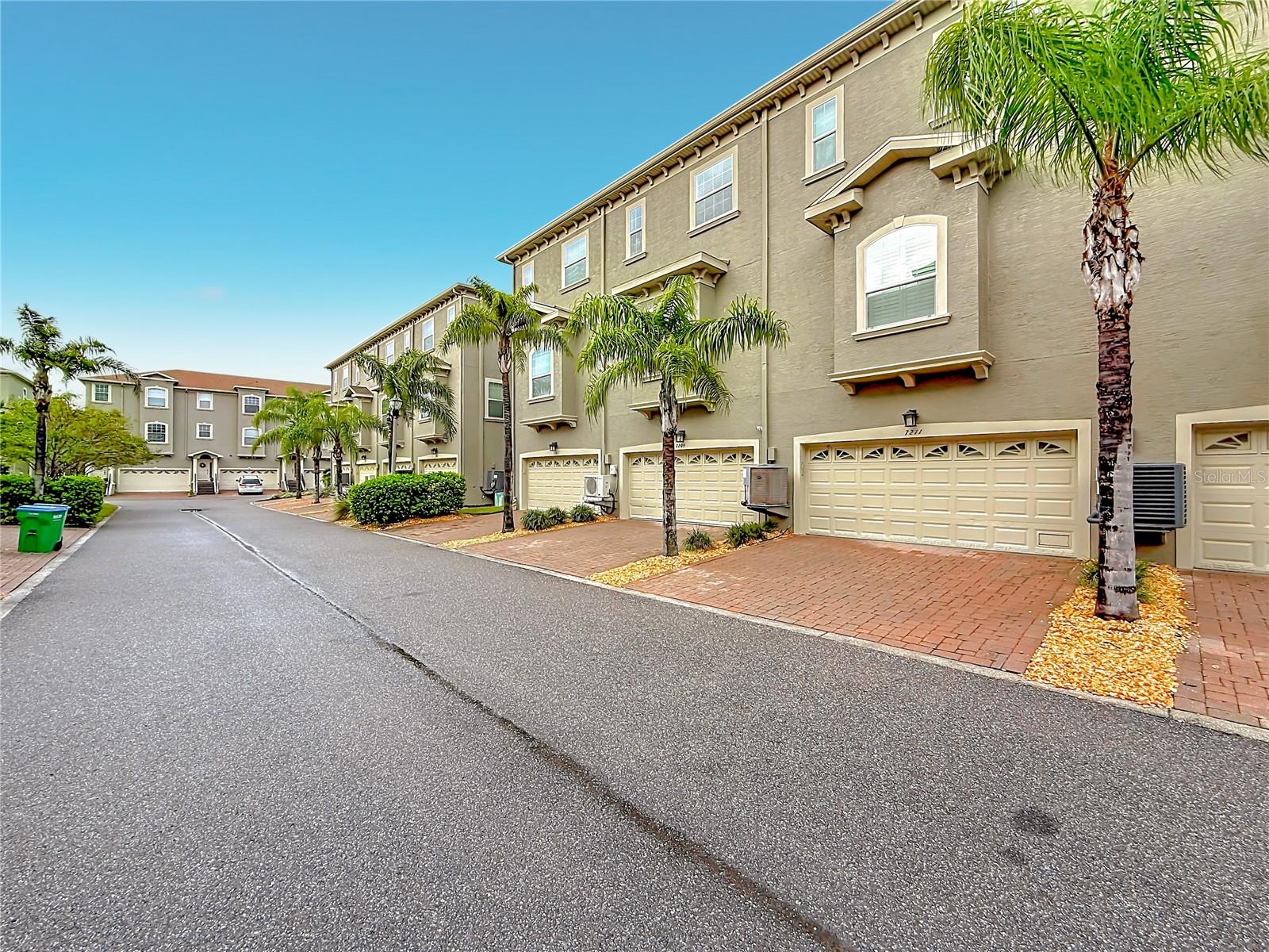 7211 101ST LANE, Seminole, FL 33772