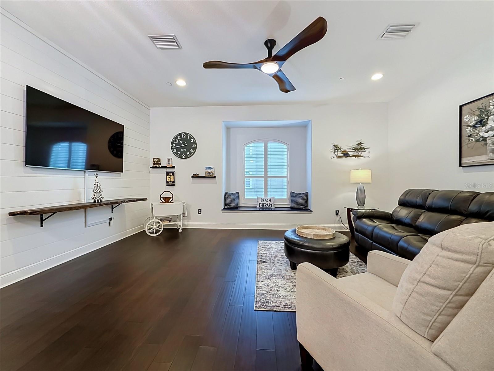 7211 101ST LANE, Seminole, FL 33772