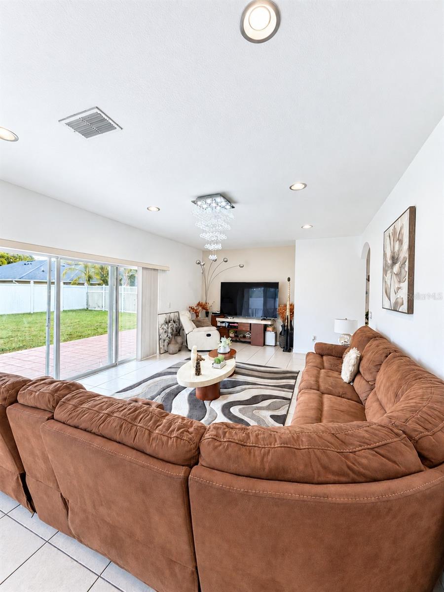 1349 CASTLEPORT ROAD, Winter Garden, FL 34787