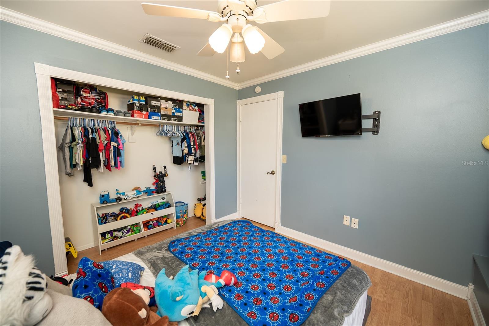 1327 WATERVIEW BOULEVARD E, Lakeland, FL 33801 1327 WATERVIEW BOULEVARD E, Lakeland, FL 33801
