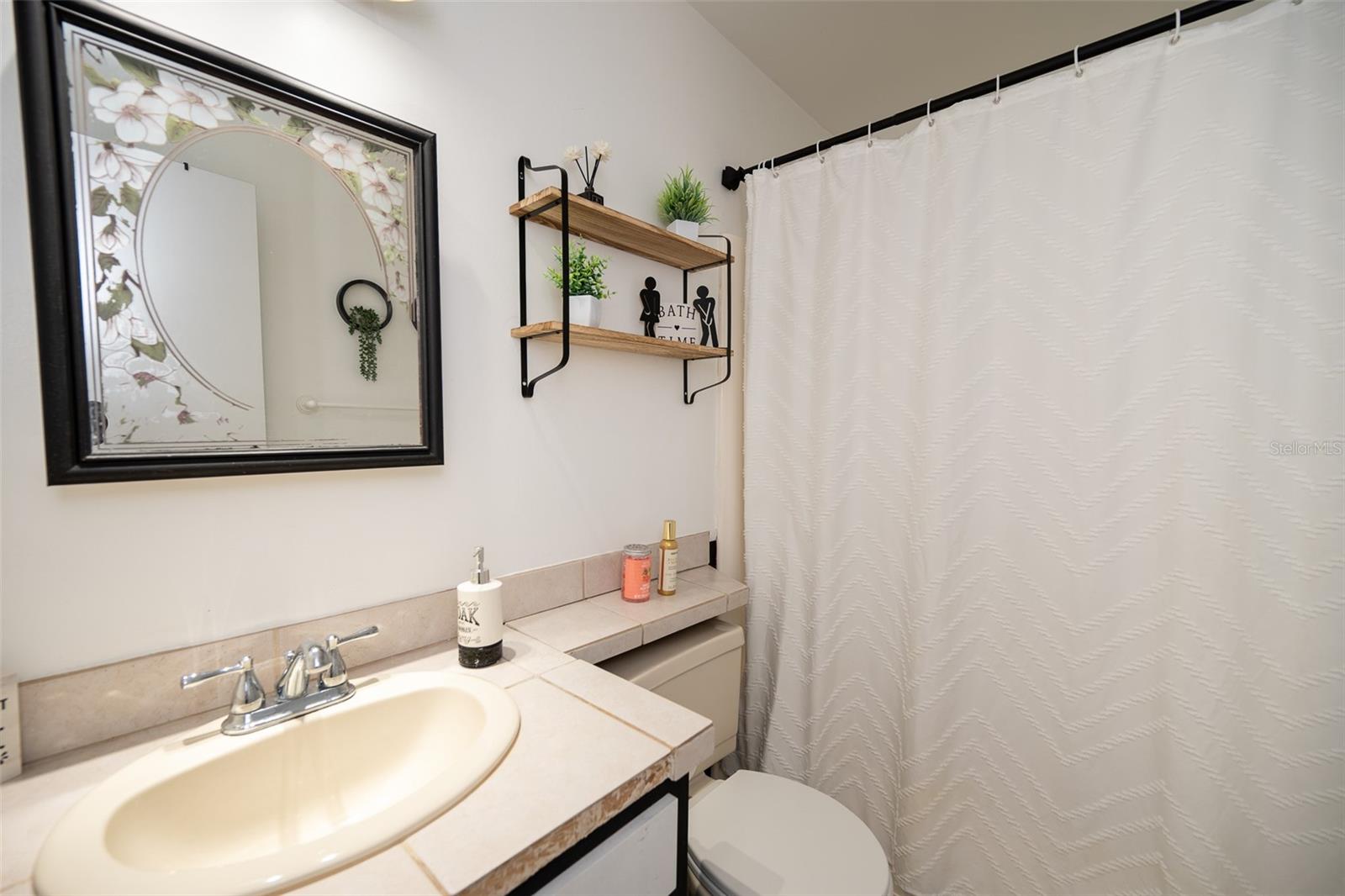 1327 WATERVIEW BOULEVARD E, Lakeland, FL 33801 1327 WATERVIEW BOULEVARD E, Lakeland, FL 33801