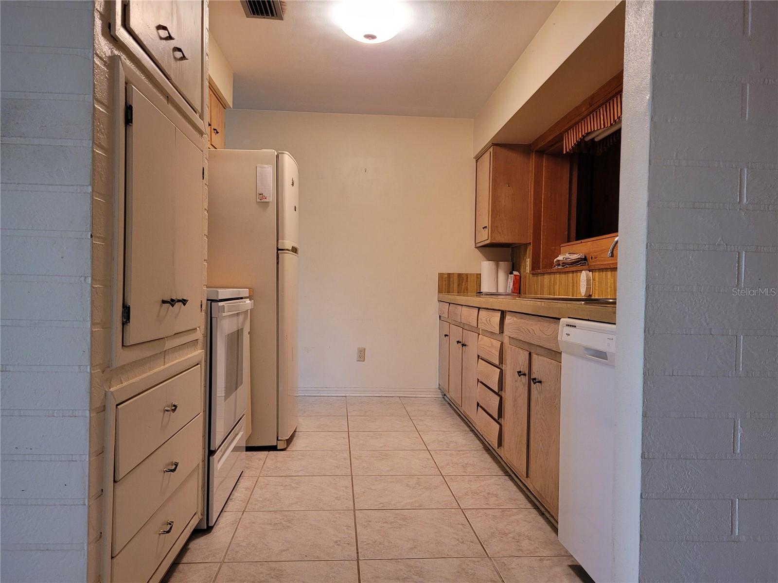 7192 114TH LANE, Seminole, FL 33772 7192 114TH LANE, Seminole, FL 33772
