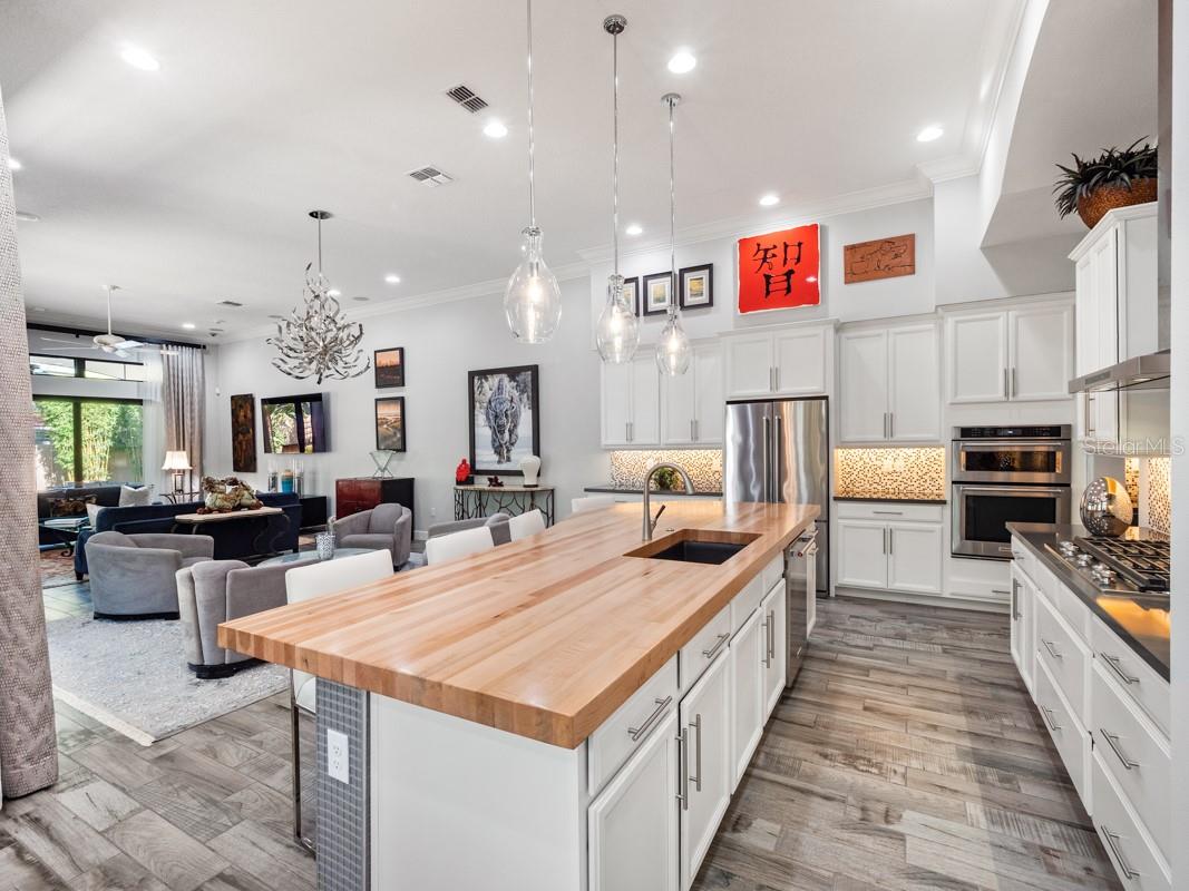 8418 VIA VITTORIA WAY, Orlando, FL 32819