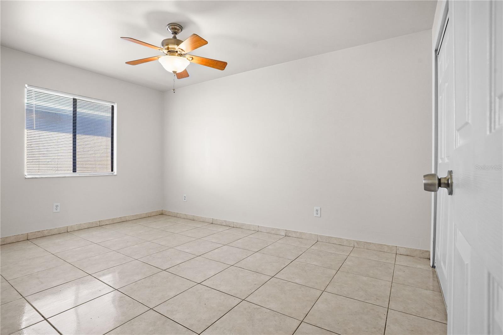 2616 WHALEBONE BAY DRIVE, Kissimmee, FL 34741