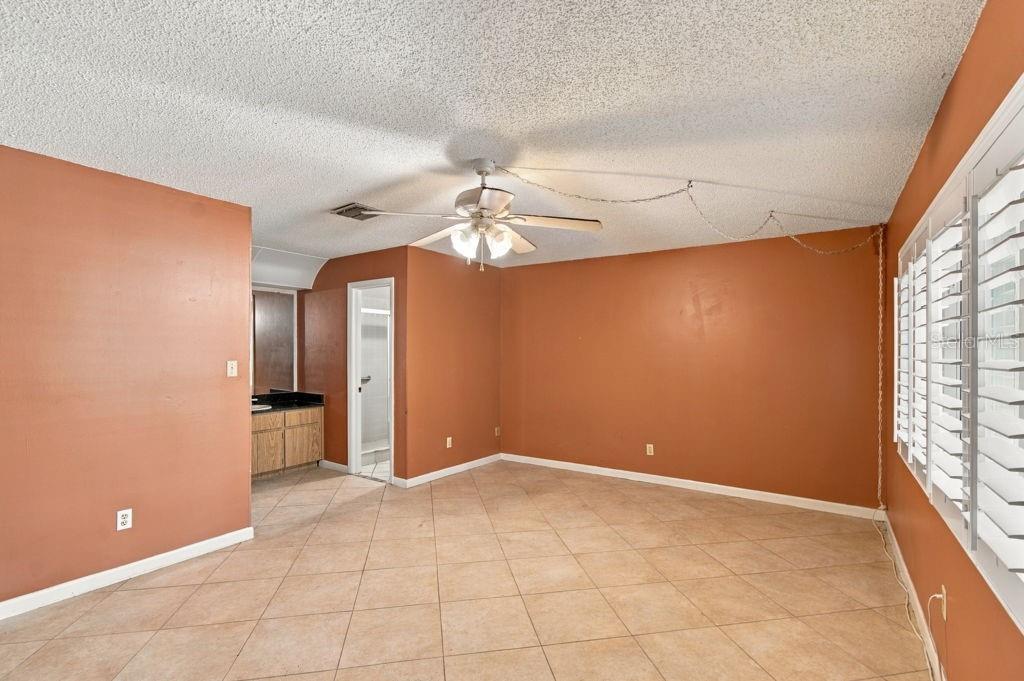 12 ESCONDIDO CIRCLE, #114, Altamonte Springs, FL 32701