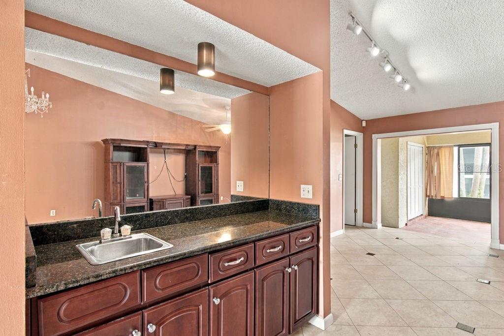 12 ESCONDIDO CIRCLE, #114, Altamonte Springs, FL 32701