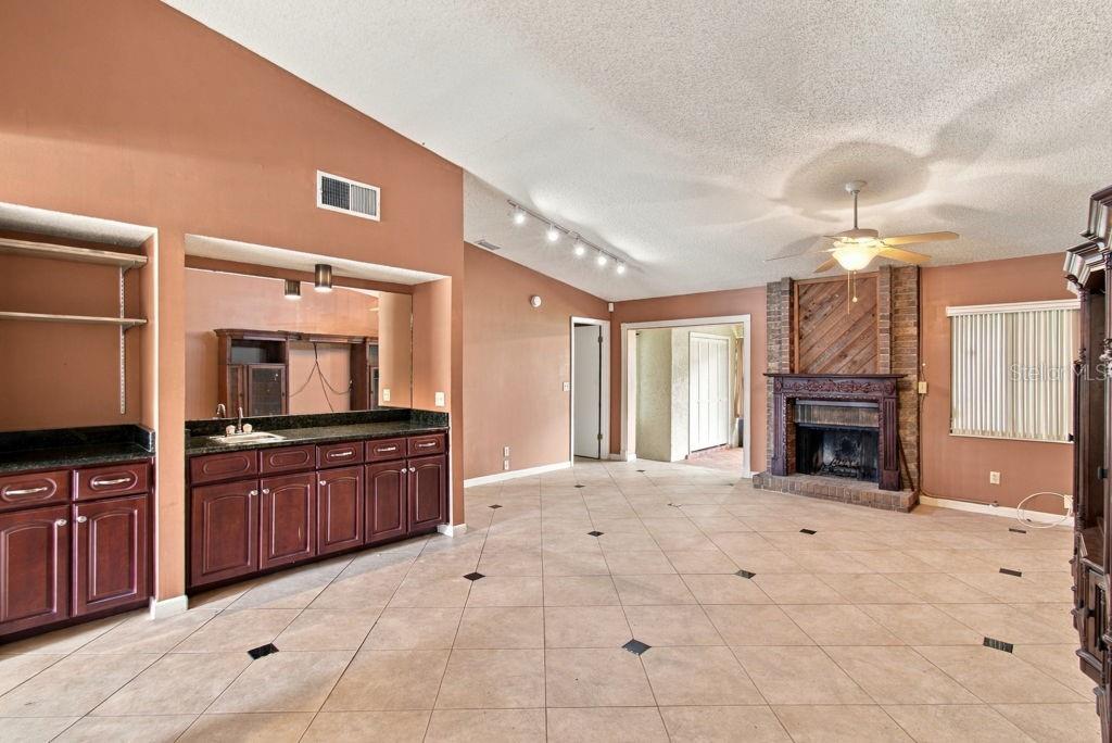 12 ESCONDIDO CIRCLE, #114, Altamonte Springs, FL 32701
