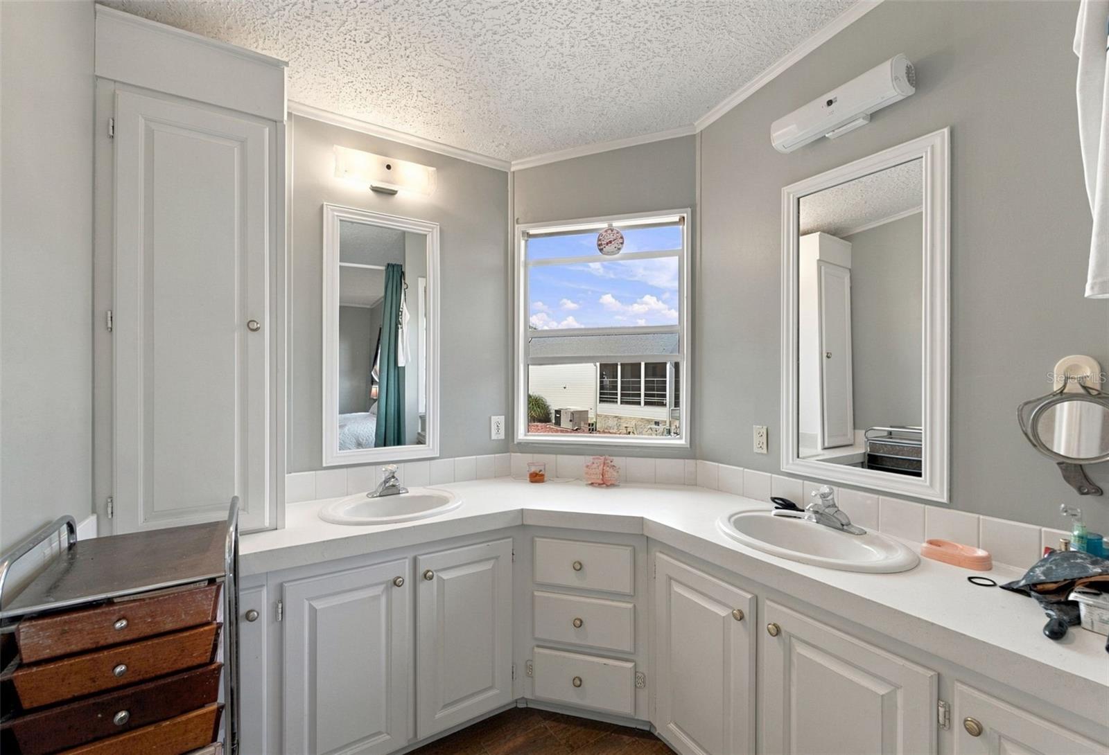 527 JACKSON PARK AVENUE, Davenport, FL 33897