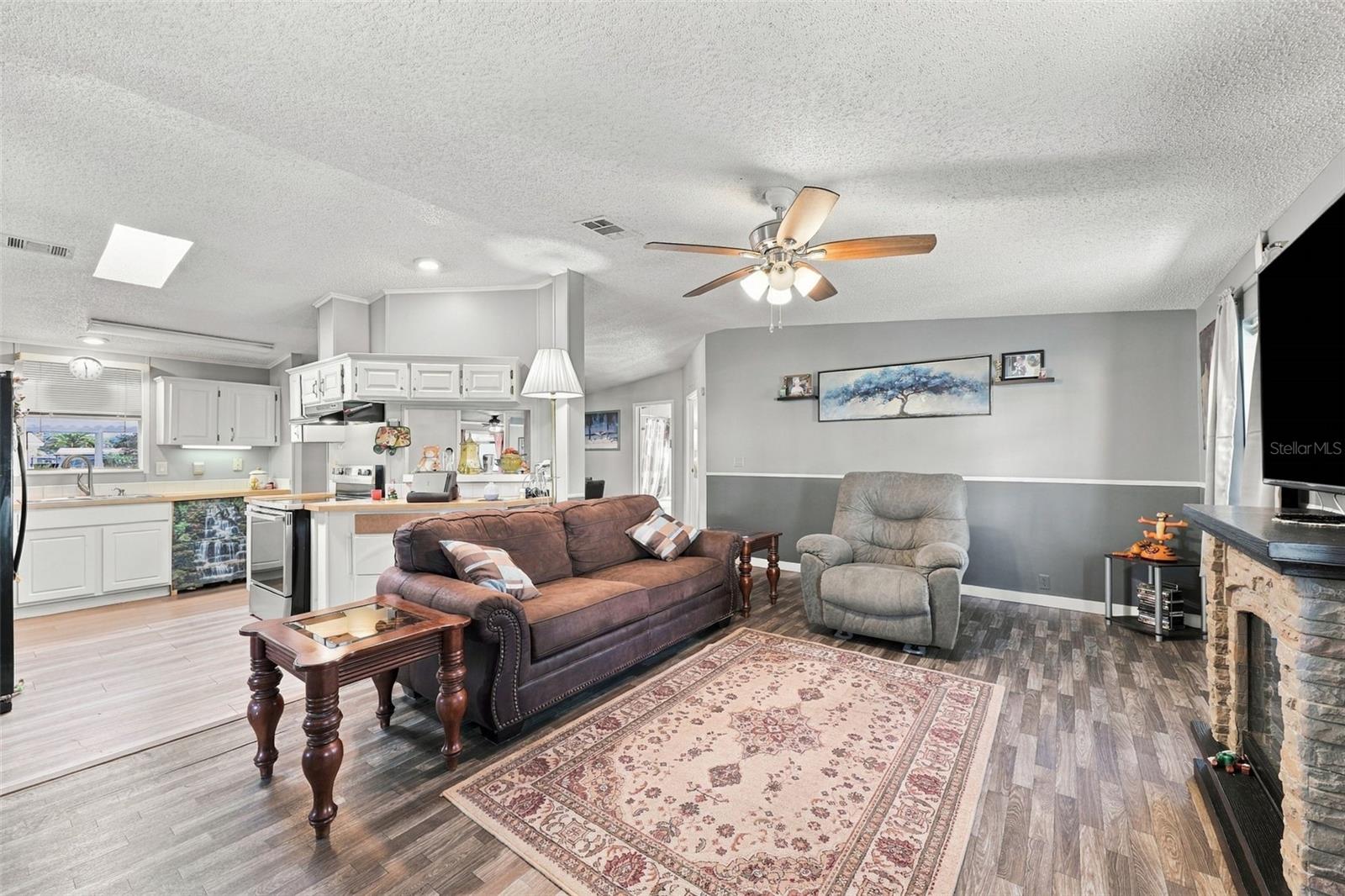 527 JACKSON PARK AVENUE, Davenport, FL 33897