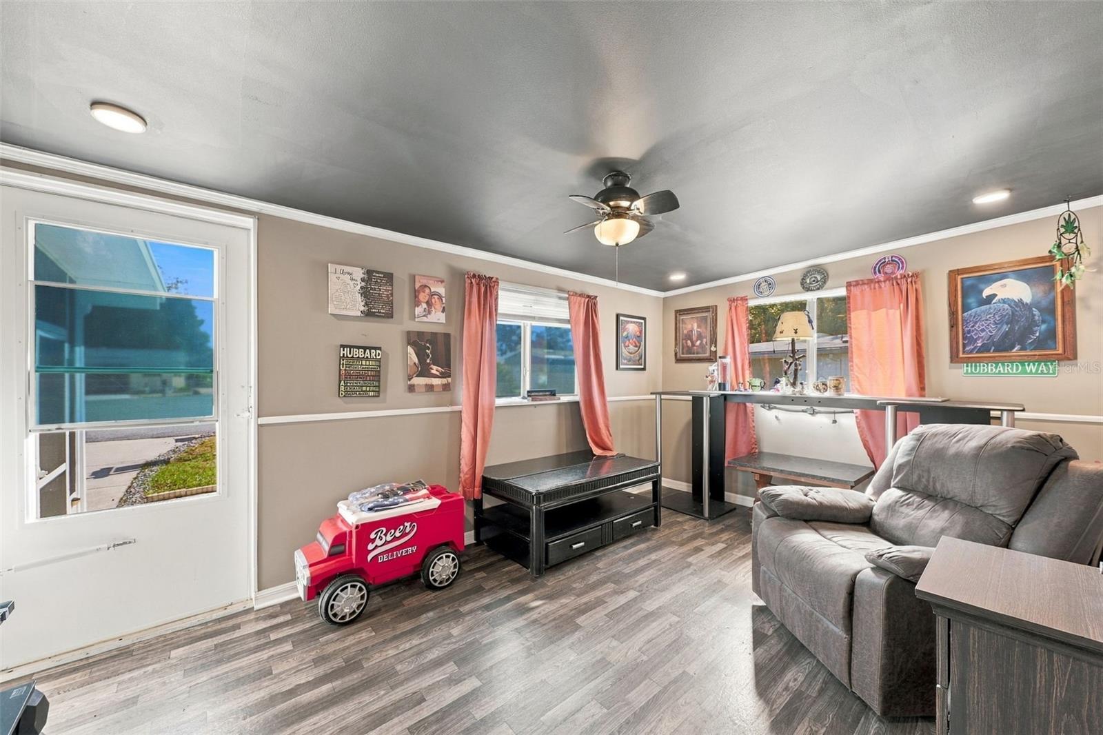 527 JACKSON PARK AVENUE, Davenport, FL 33897
