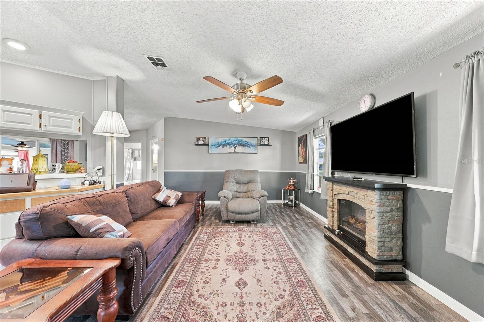 527 JACKSON PARK AVENUE, Davenport, FL 33897
