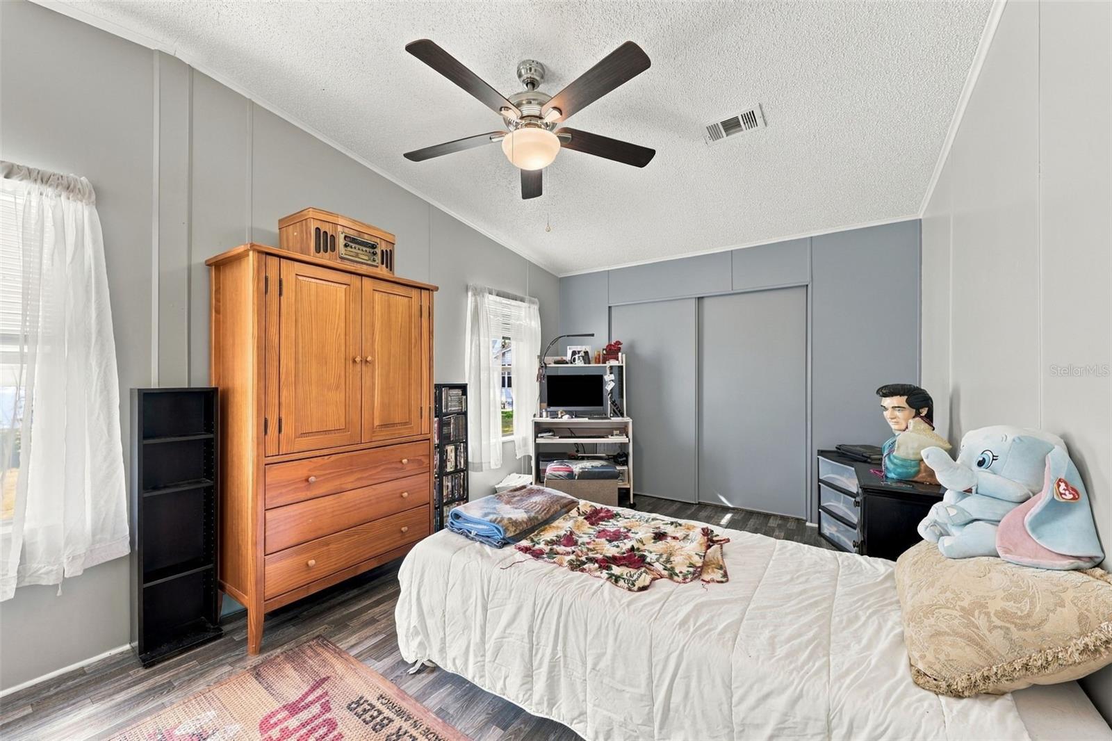 527 JACKSON PARK AVENUE, Davenport, FL 33897