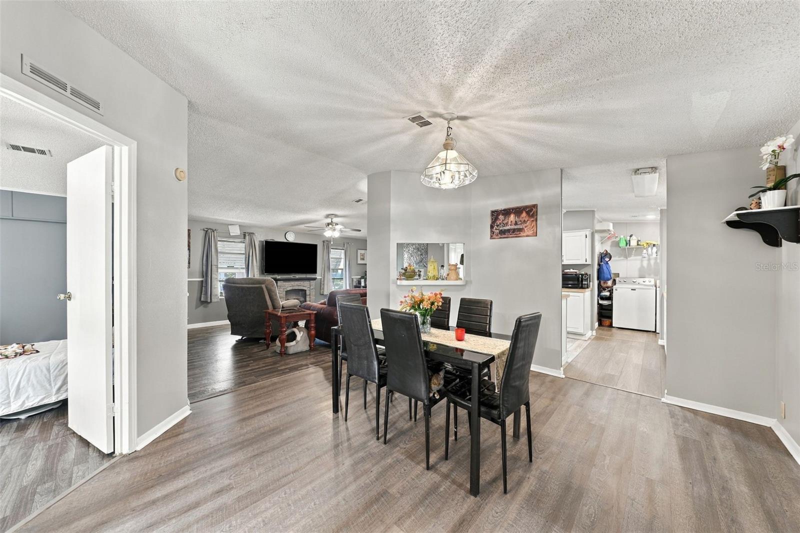 527 JACKSON PARK AVENUE, Davenport, FL 33897