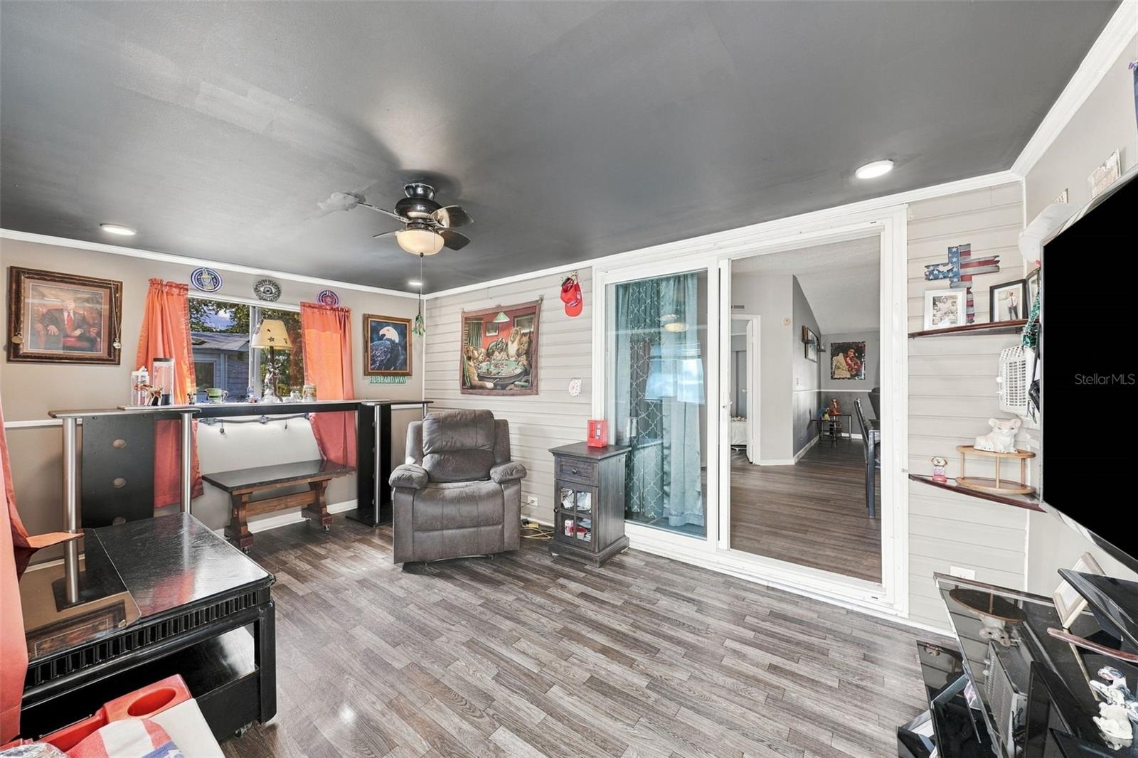 527 JACKSON PARK AVENUE, Davenport, FL 33897