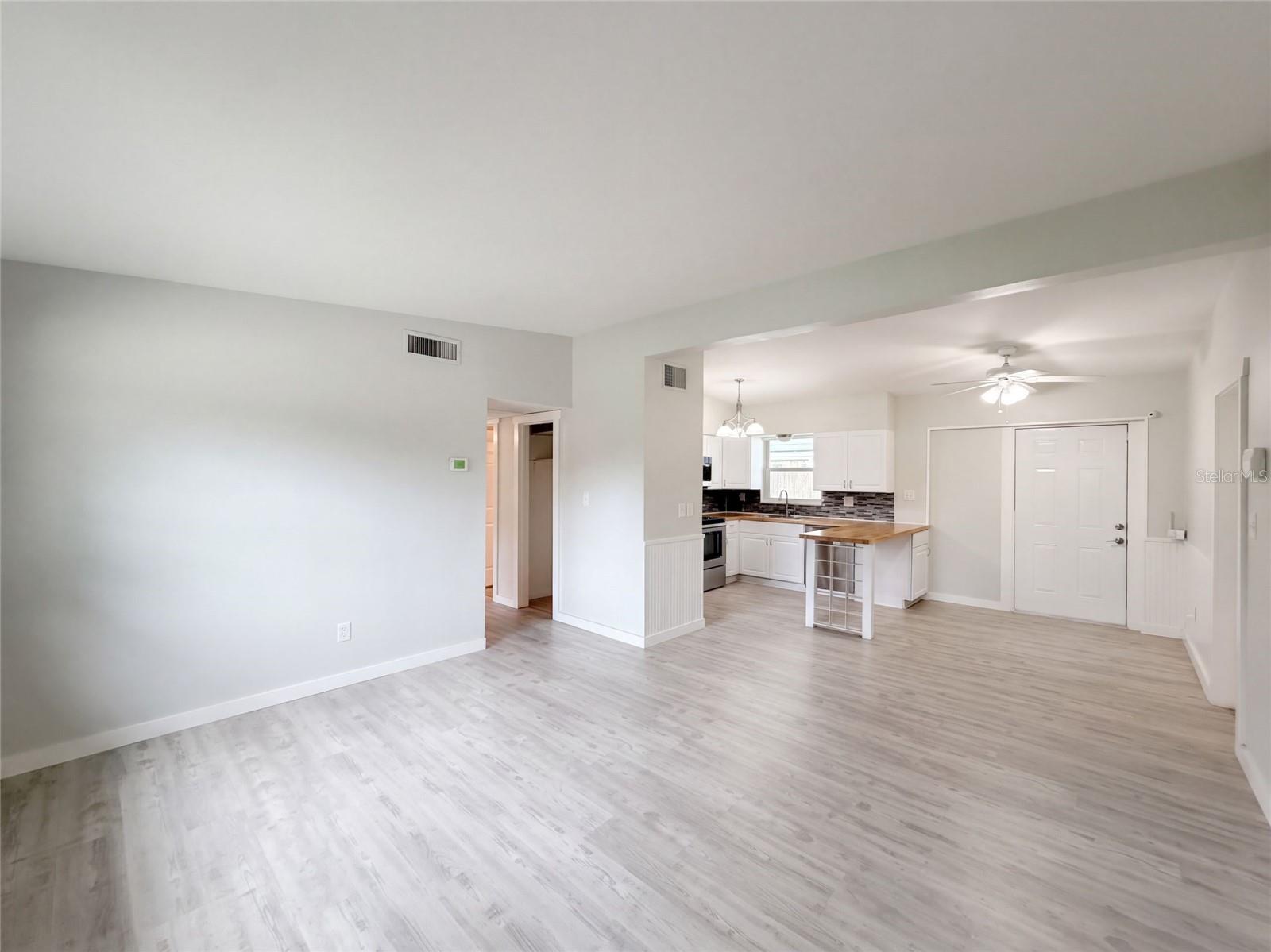 1371 JEFFORDS STREET, Clearwater, FL 33756