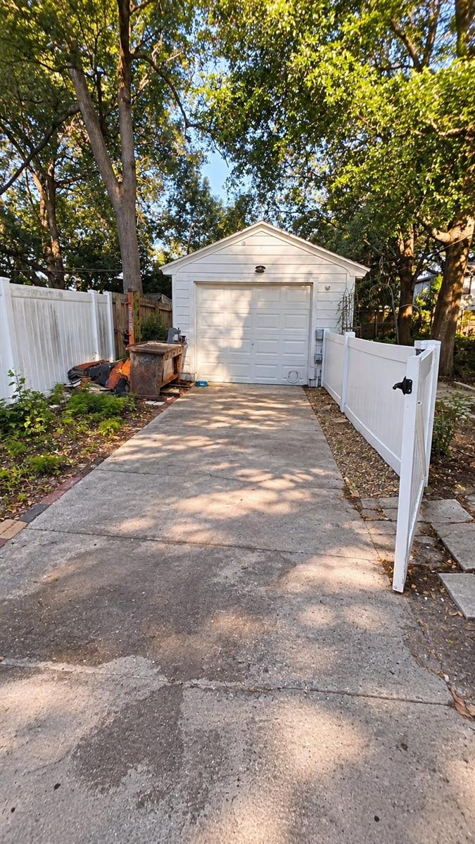2217 PRINCETON COURT, Orlando, FL 32804