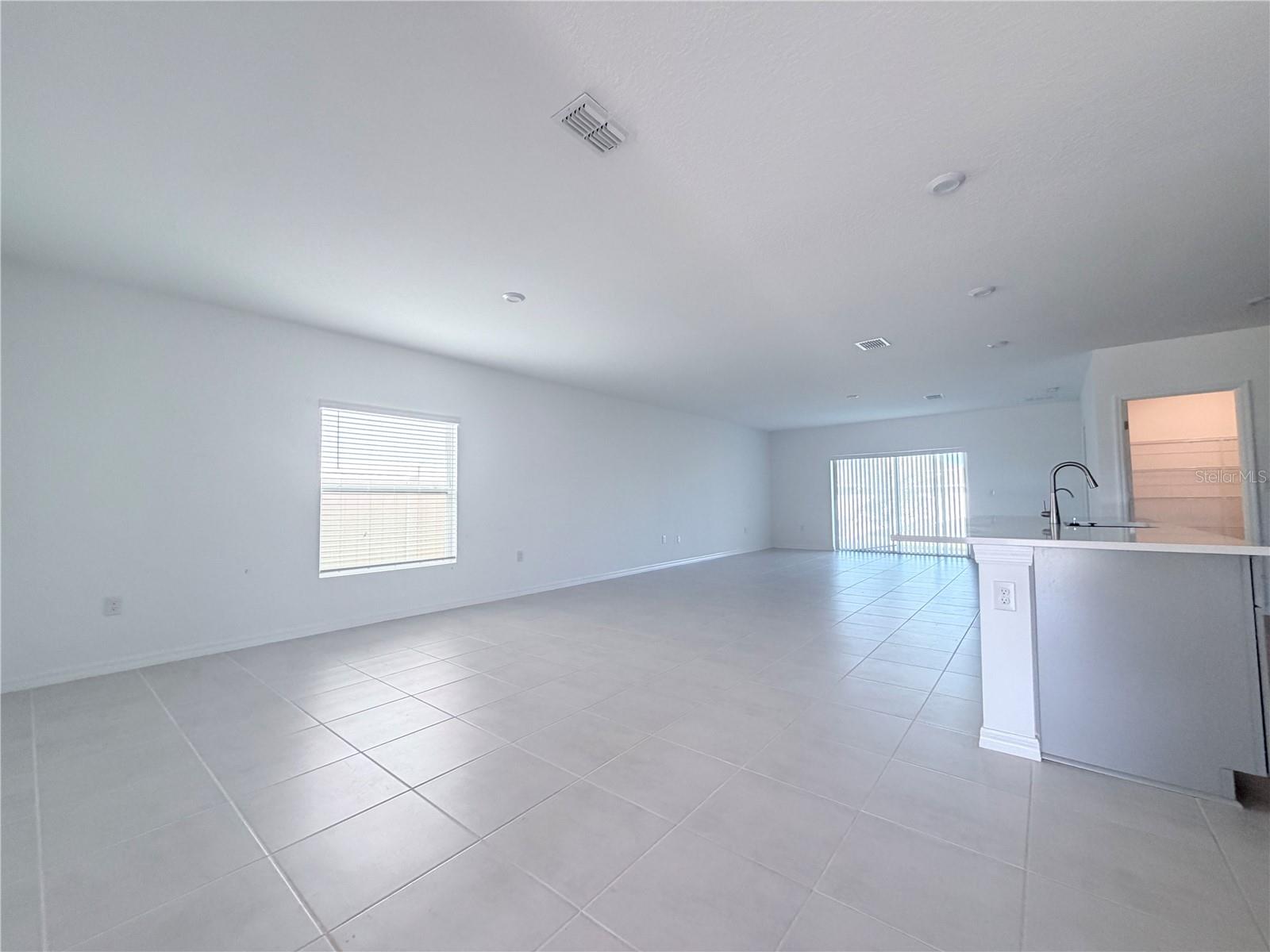5609 COSTA BLANCA WAY, Davenport, FL 33897